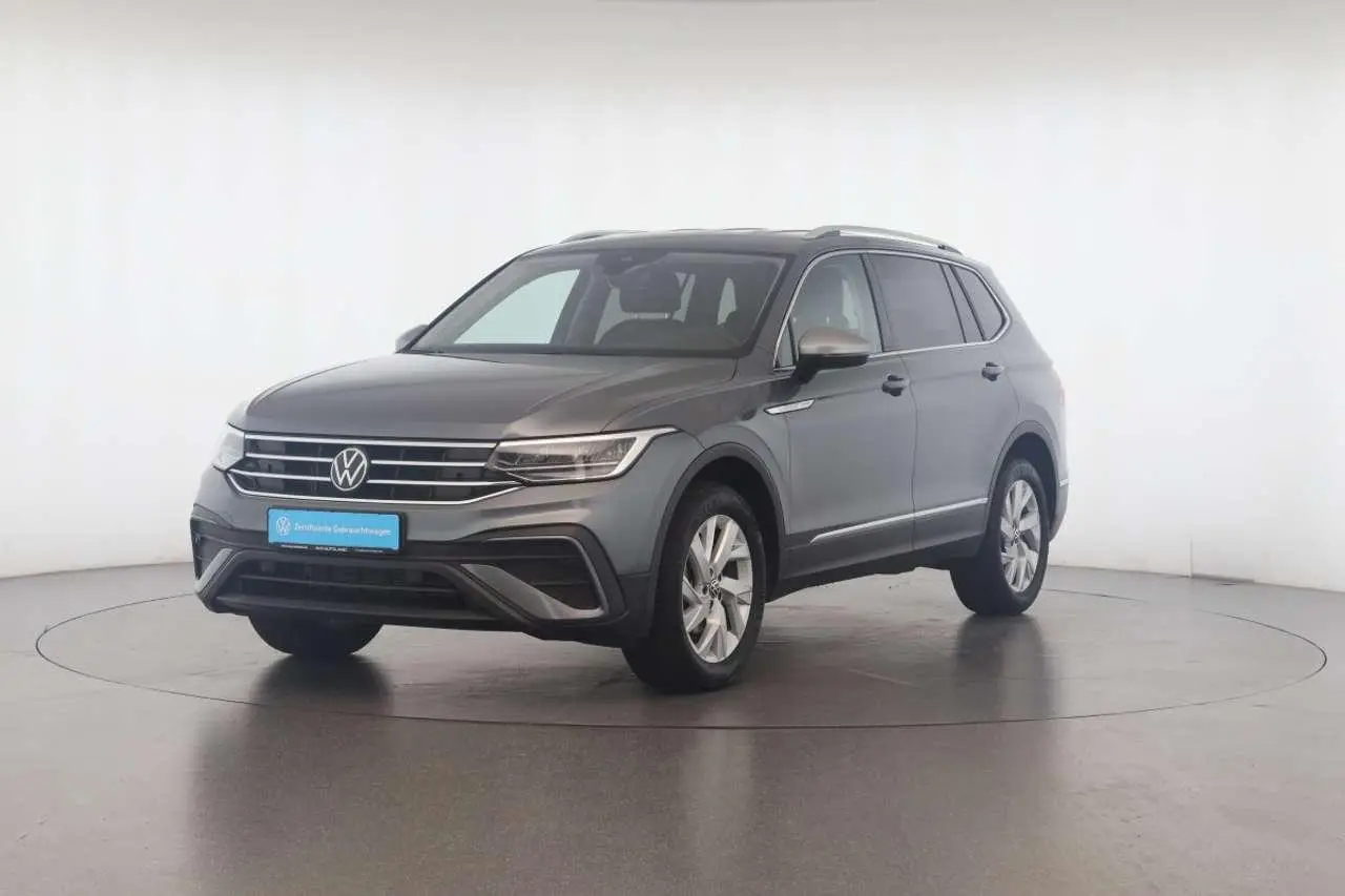 Photo 1 : Volkswagen Tiguan 2023 Petrol