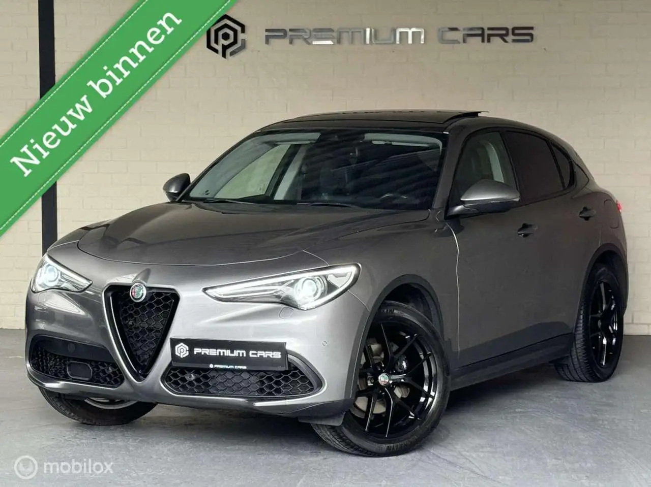 Photo 1 : Alfa Romeo Stelvio 2017 Petrol