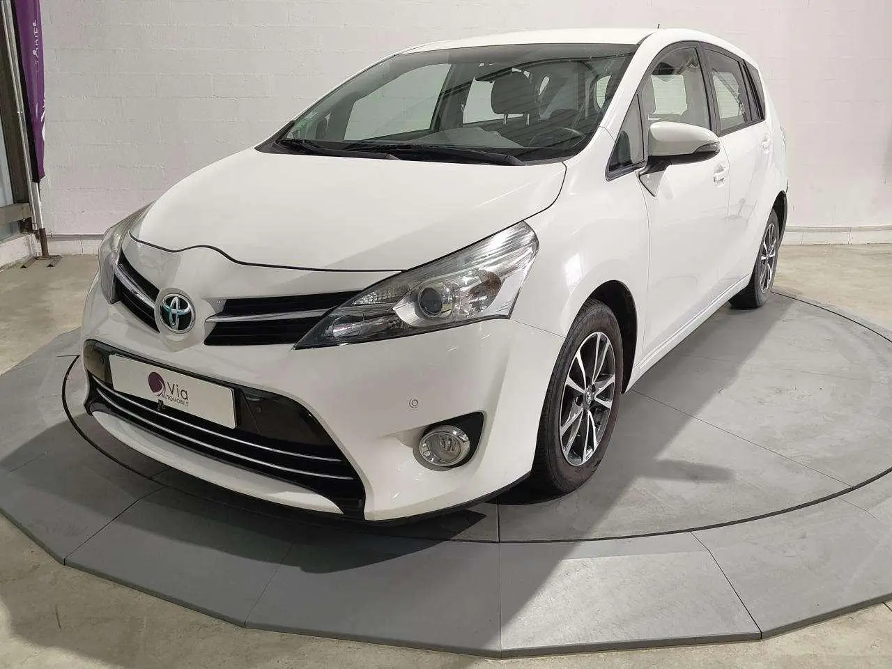 Photo 1 : Toyota Verso 2015 Diesel