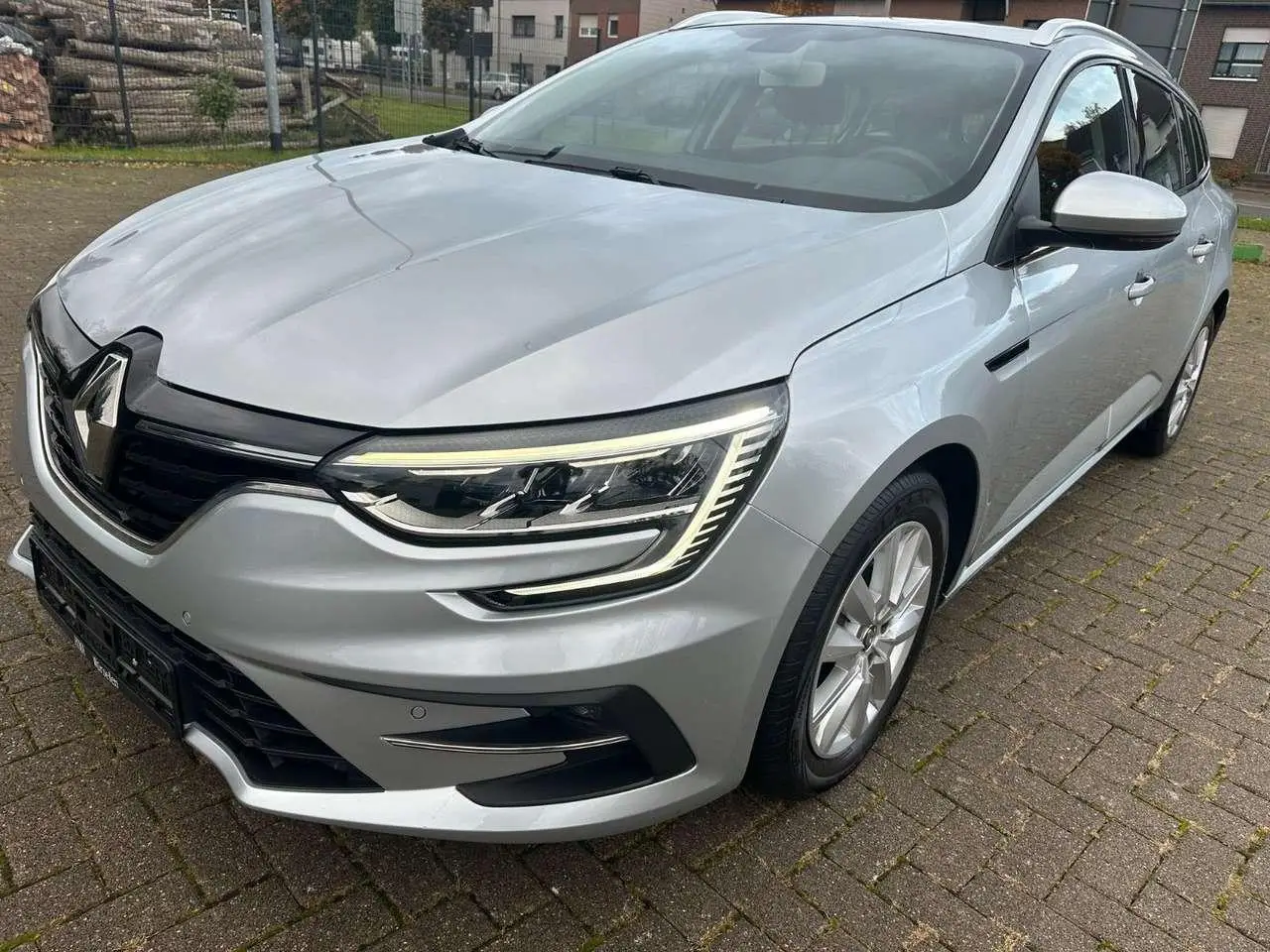 Photo 1 : Renault Megane 2021 Diesel