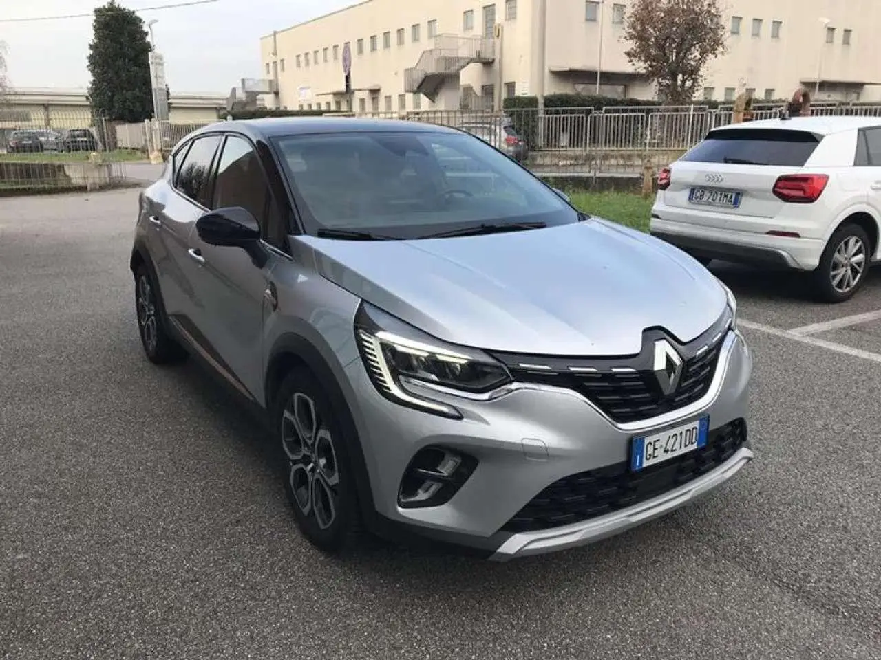 Photo 1 : Renault Captur 2021 Hybrid