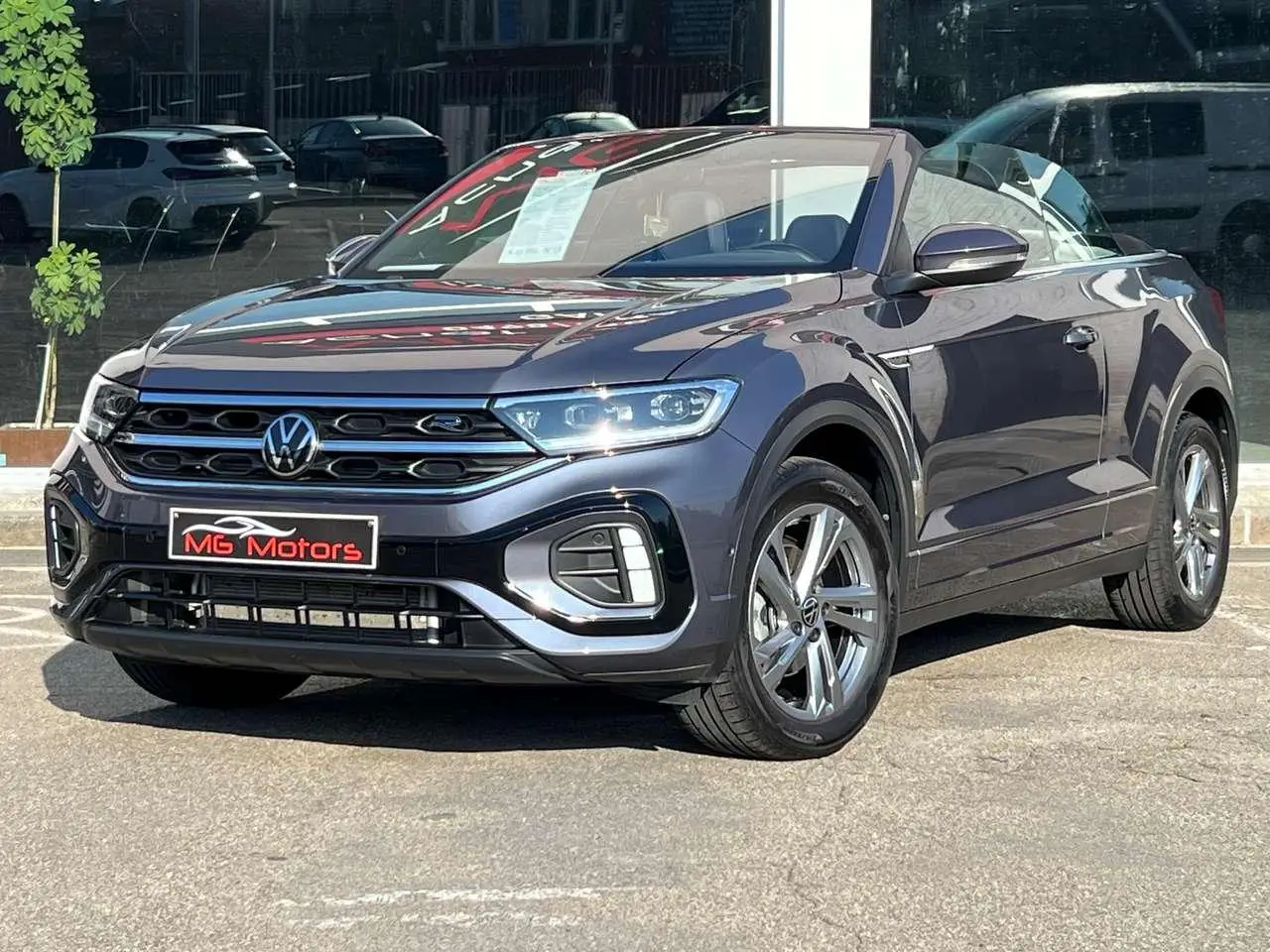 Photo 1 : Volkswagen T-roc 2023 Essence