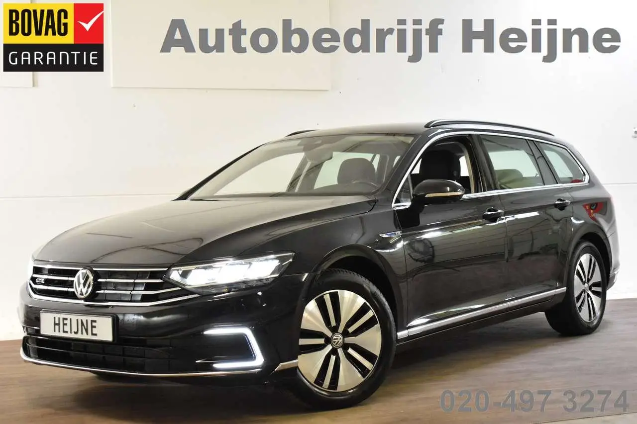 Photo 1 : Volkswagen Passat 2020 Hybrid