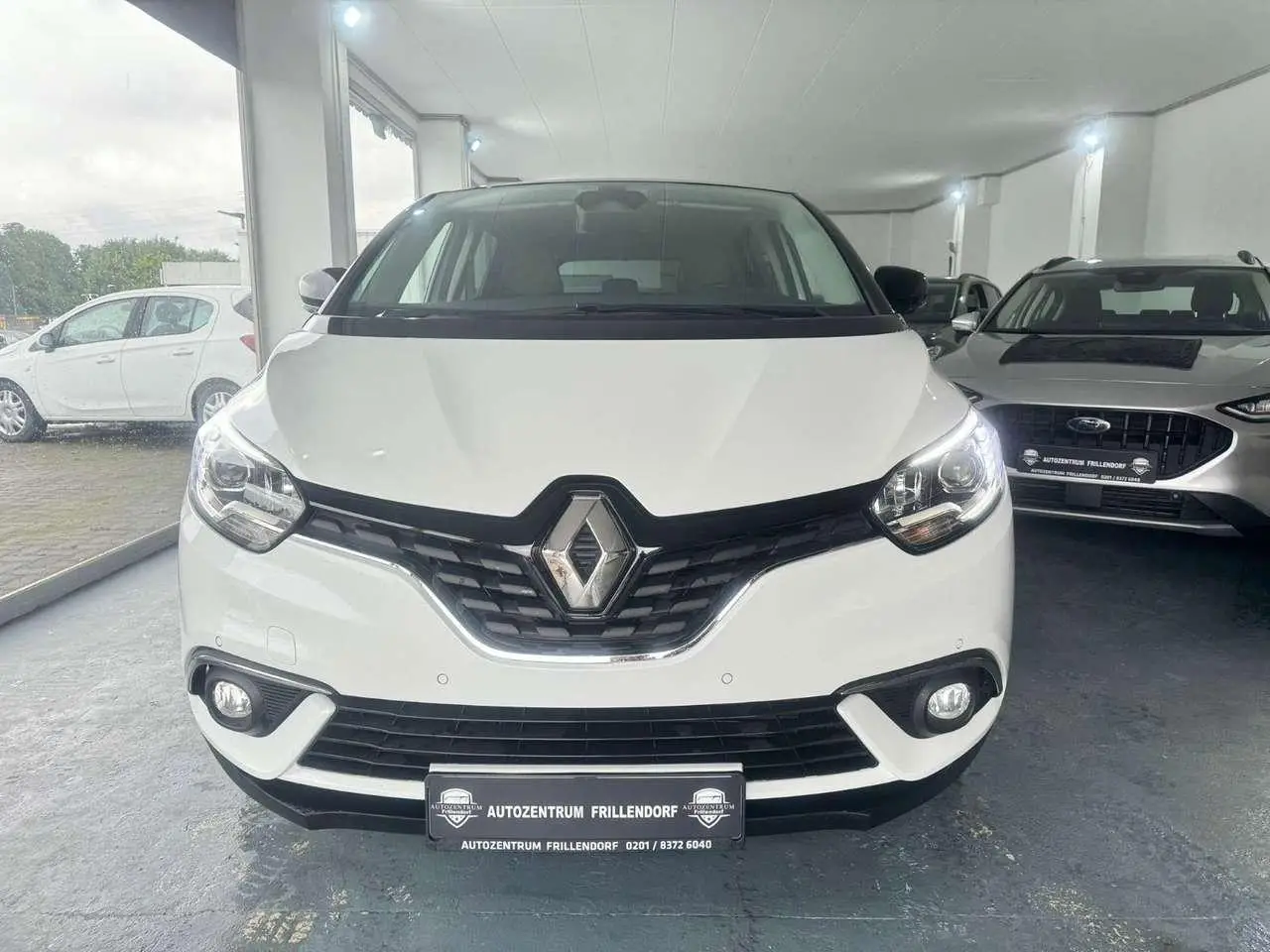 Photo 1 : Renault Grand Scenic 2019 Essence