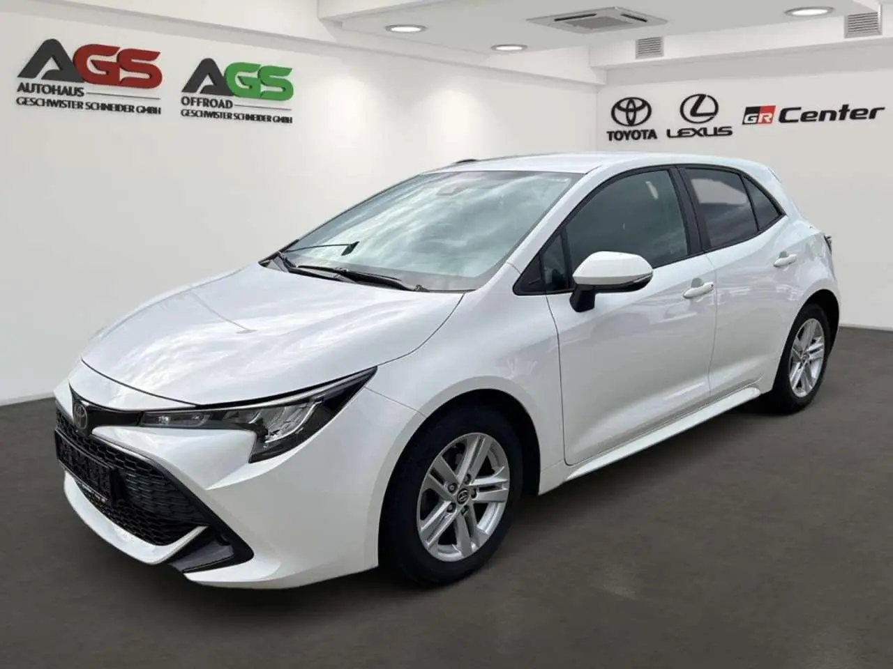 Photo 1 : Toyota Corolla 2020 Petrol