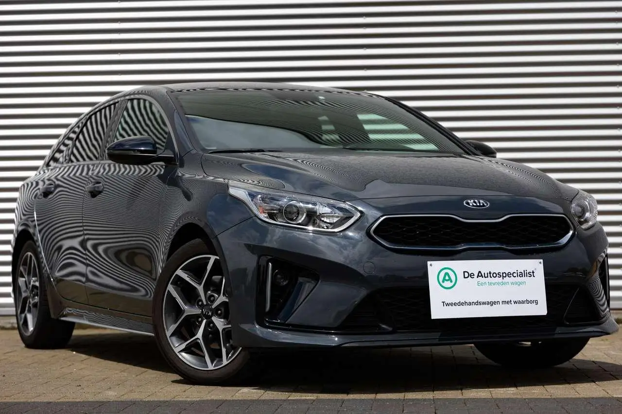 Photo 1 : Kia Proceed 2020 Petrol