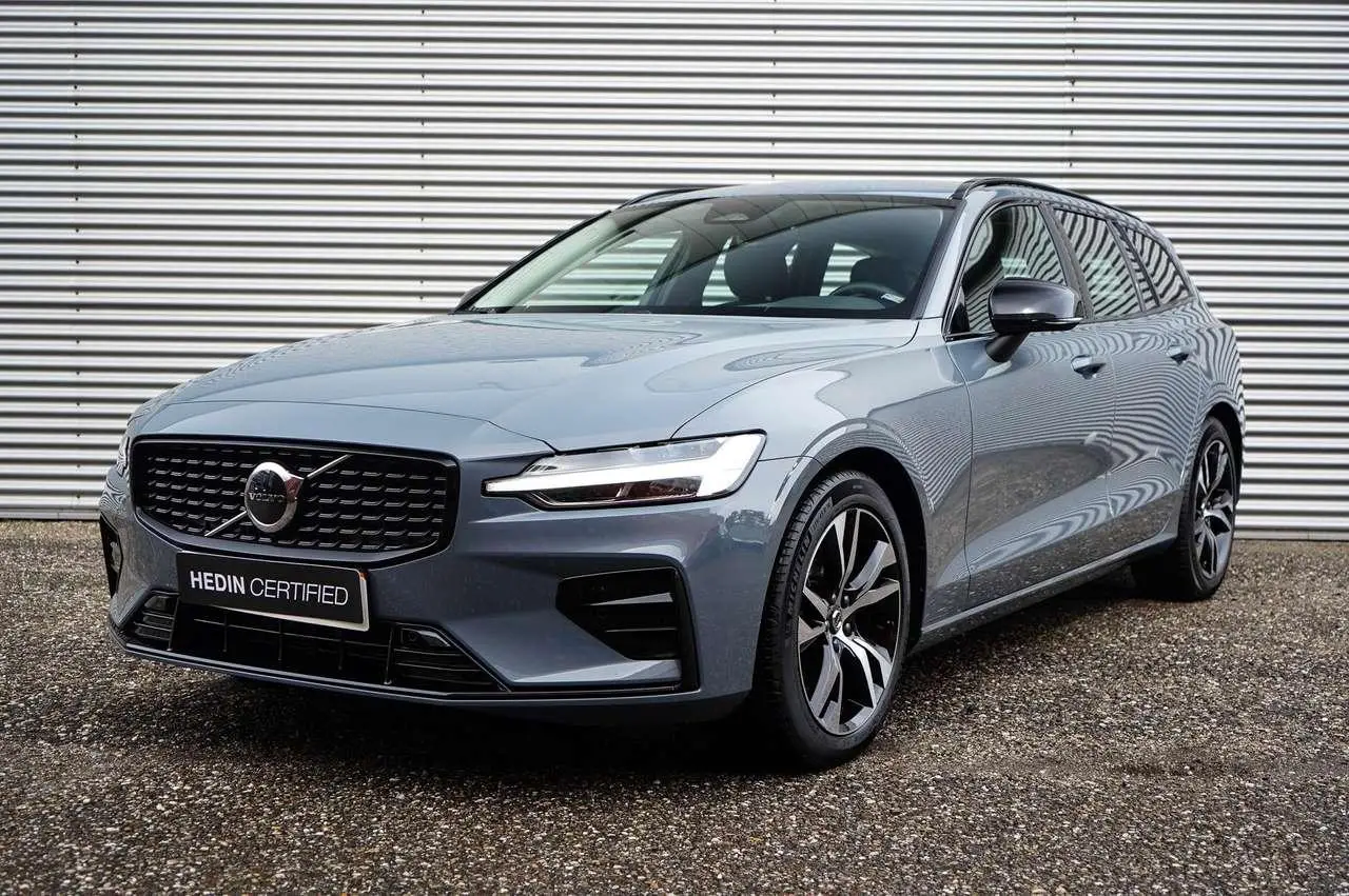 Photo 1 : Volvo V60 2024 Hybrid