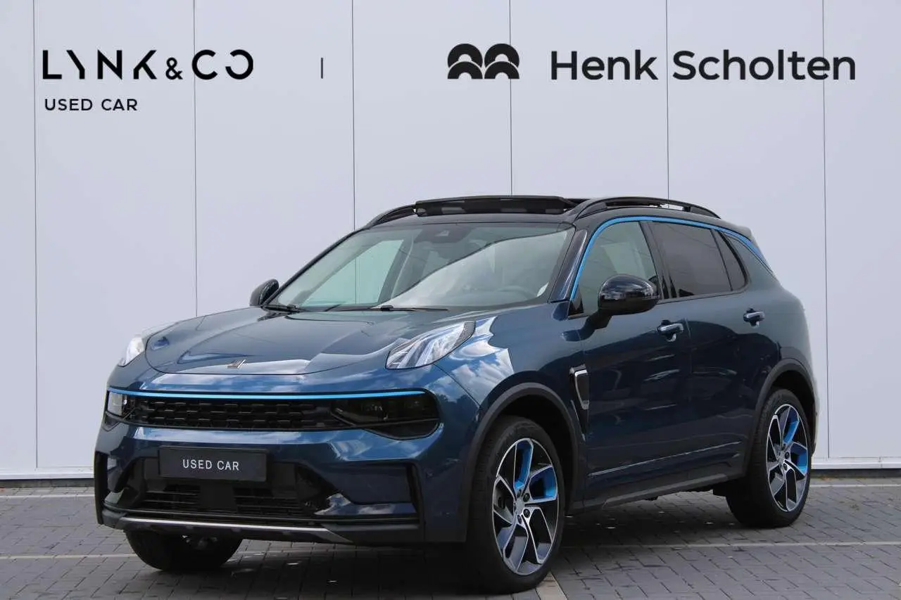 Photo 1 : Lynk & Co 01 2023 Hybrid