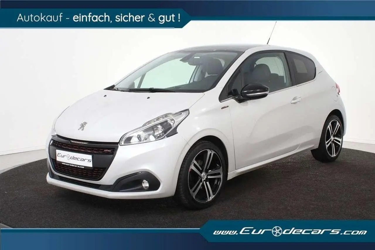 Photo 1 : Peugeot 208 2017 Essence