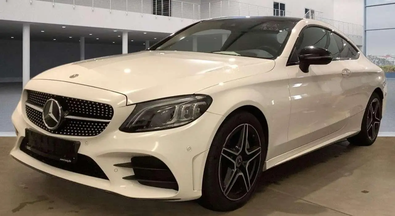 Photo 1 : Mercedes-benz Classe C 2019 Petrol