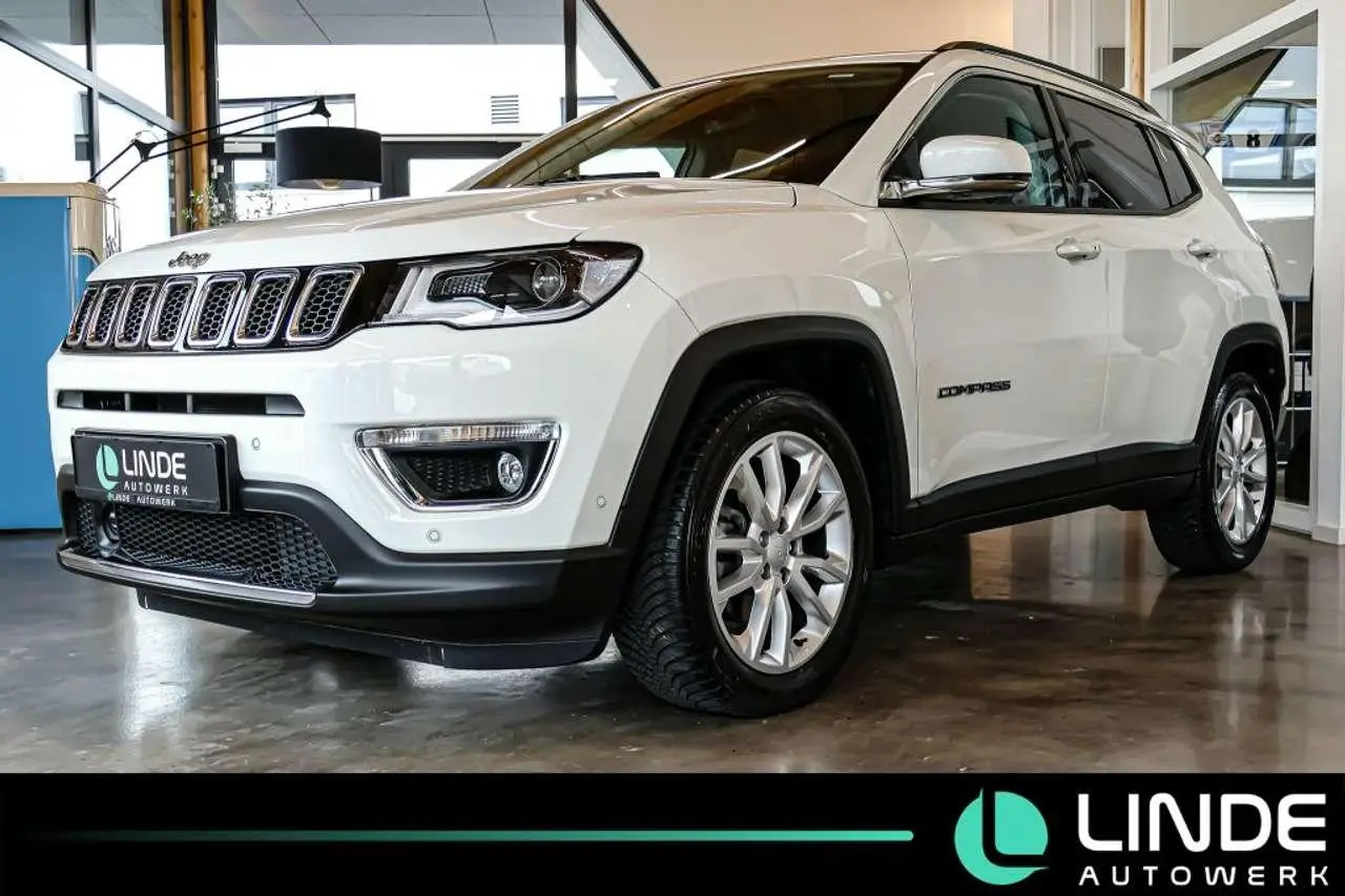 Photo 1 : Jeep Compass 2021 Petrol