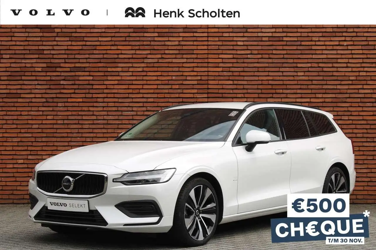 Photo 1 : Volvo V60 2022 Essence