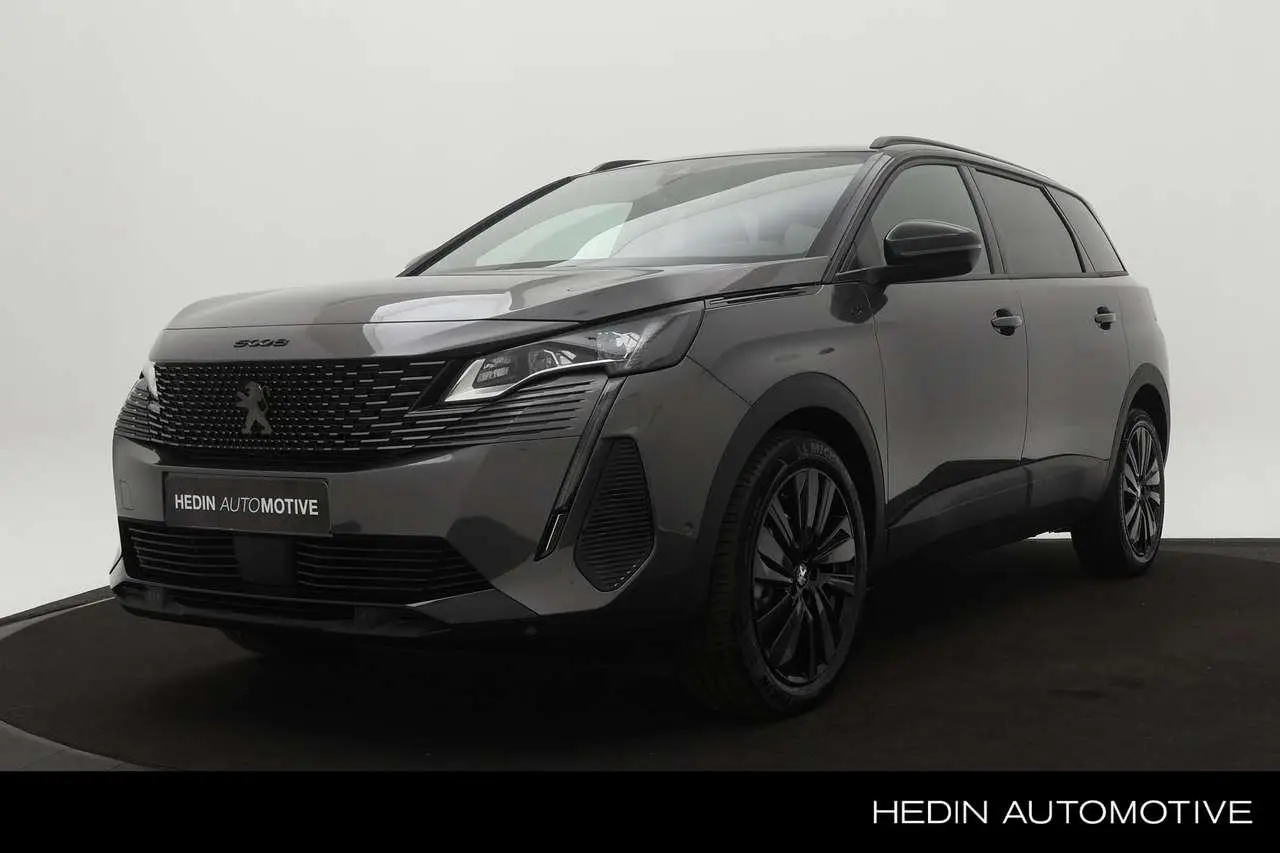 Photo 1 : Peugeot 5008 2024 Hybrid