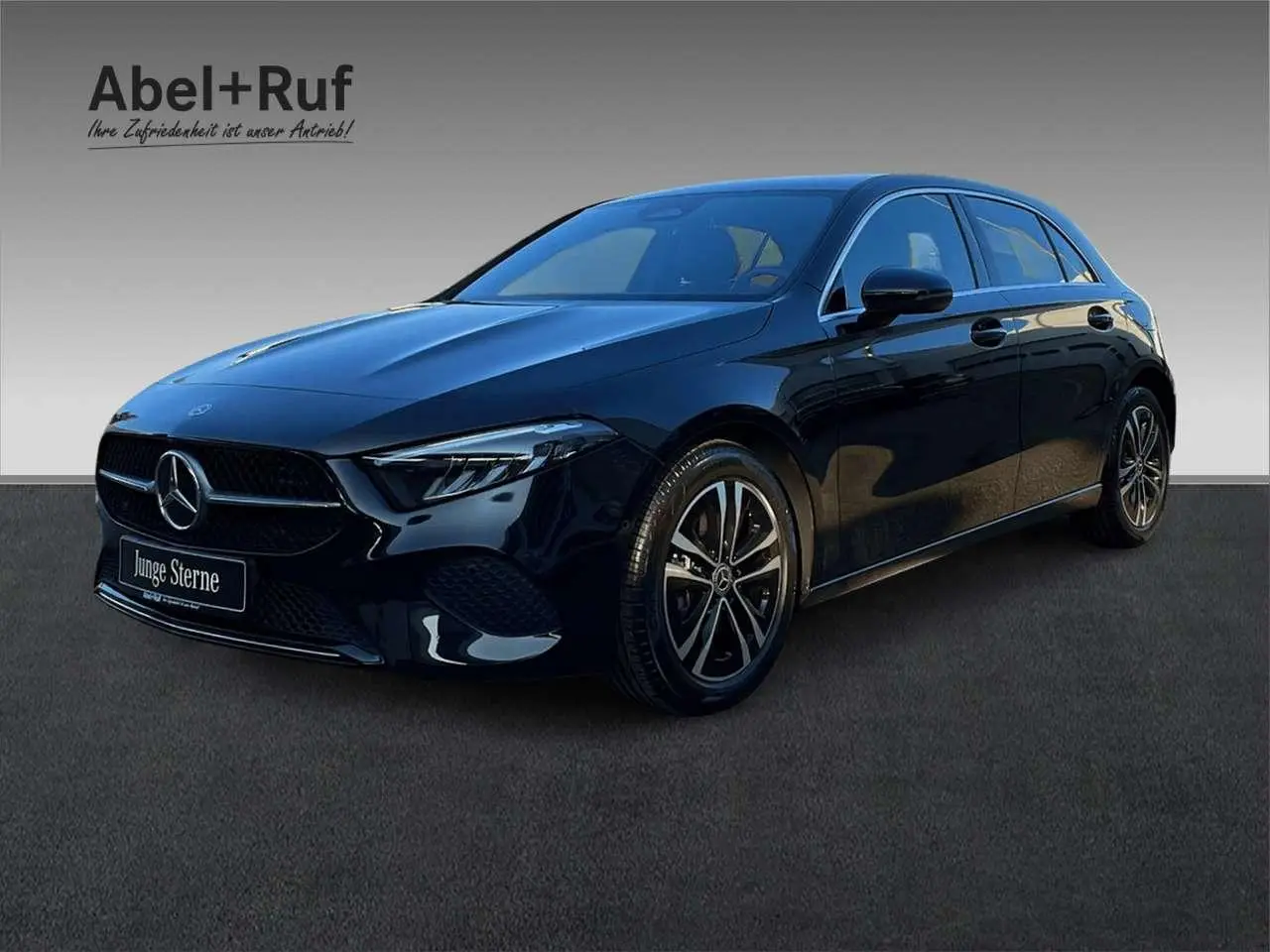 Photo 1 : Mercedes-benz Classe A 2023 Essence