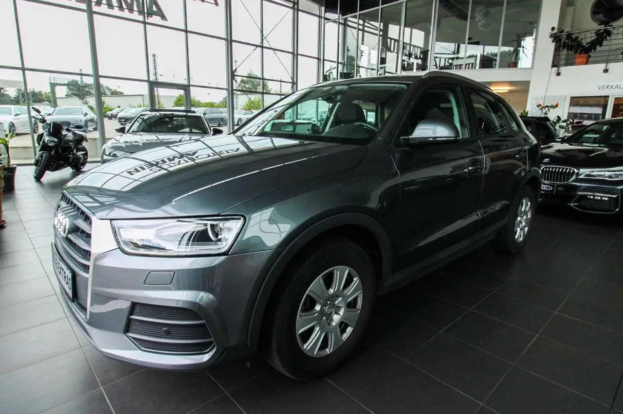 Photo 1 : Audi Q3 2018 Petrol