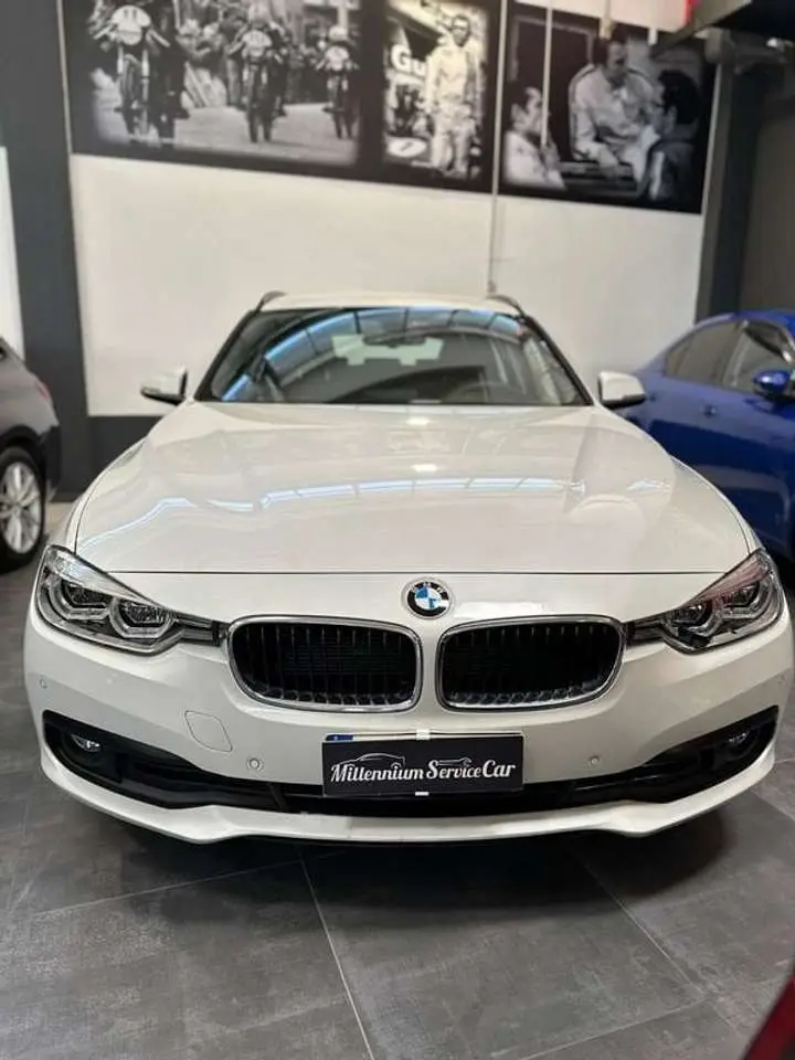 Photo 1 : Bmw Serie 3 2018 Diesel