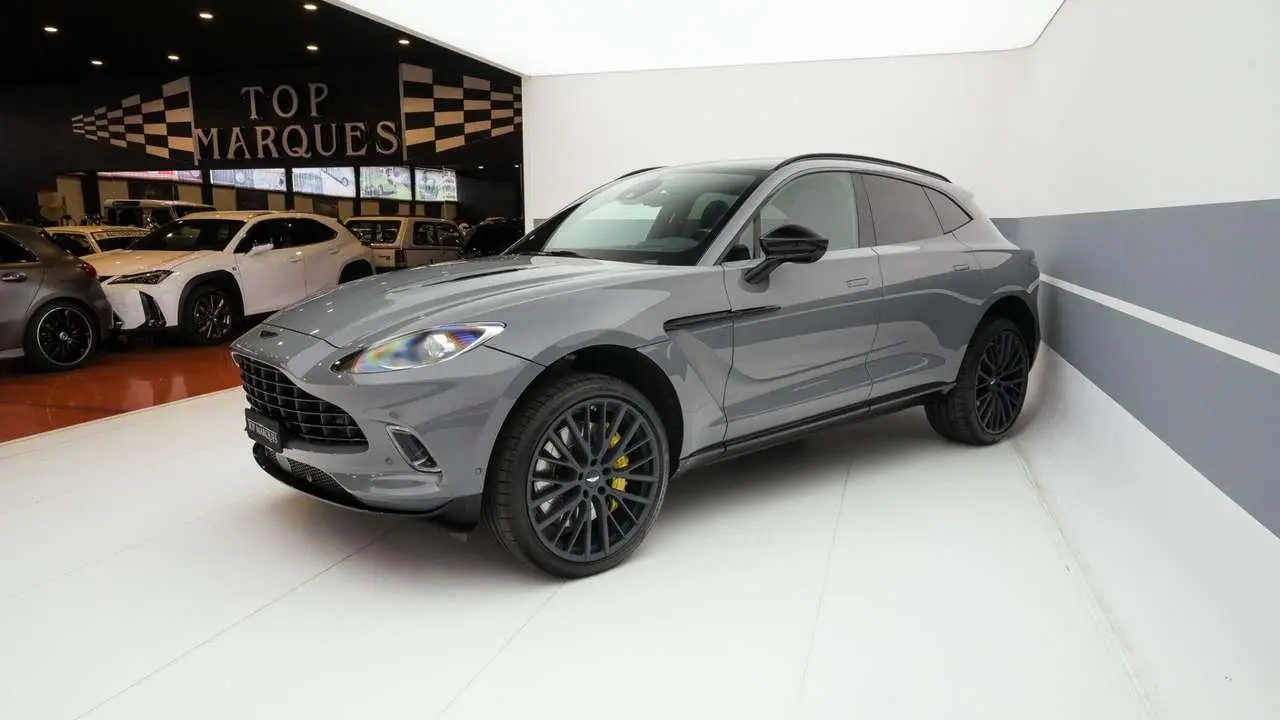 Photo 1 : Aston Martin Dbx 2022 Petrol