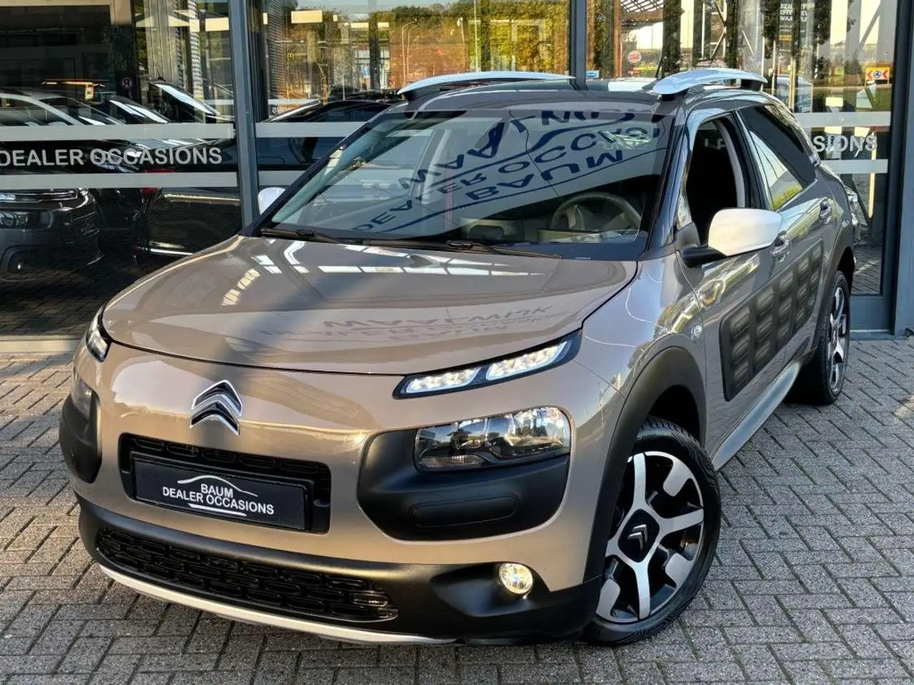 Photo 1 : Citroen C4 2017 Petrol