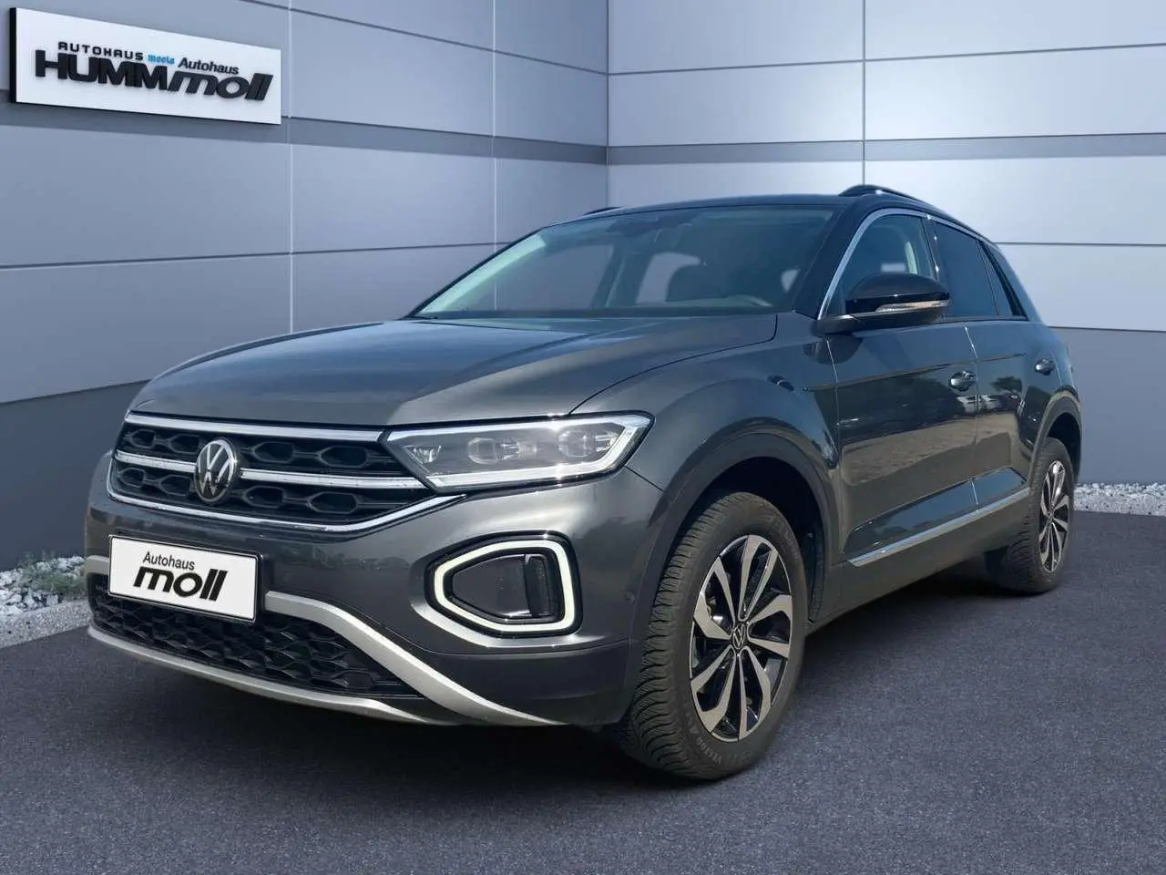 Photo 1 : Volkswagen T-roc 2023 Petrol