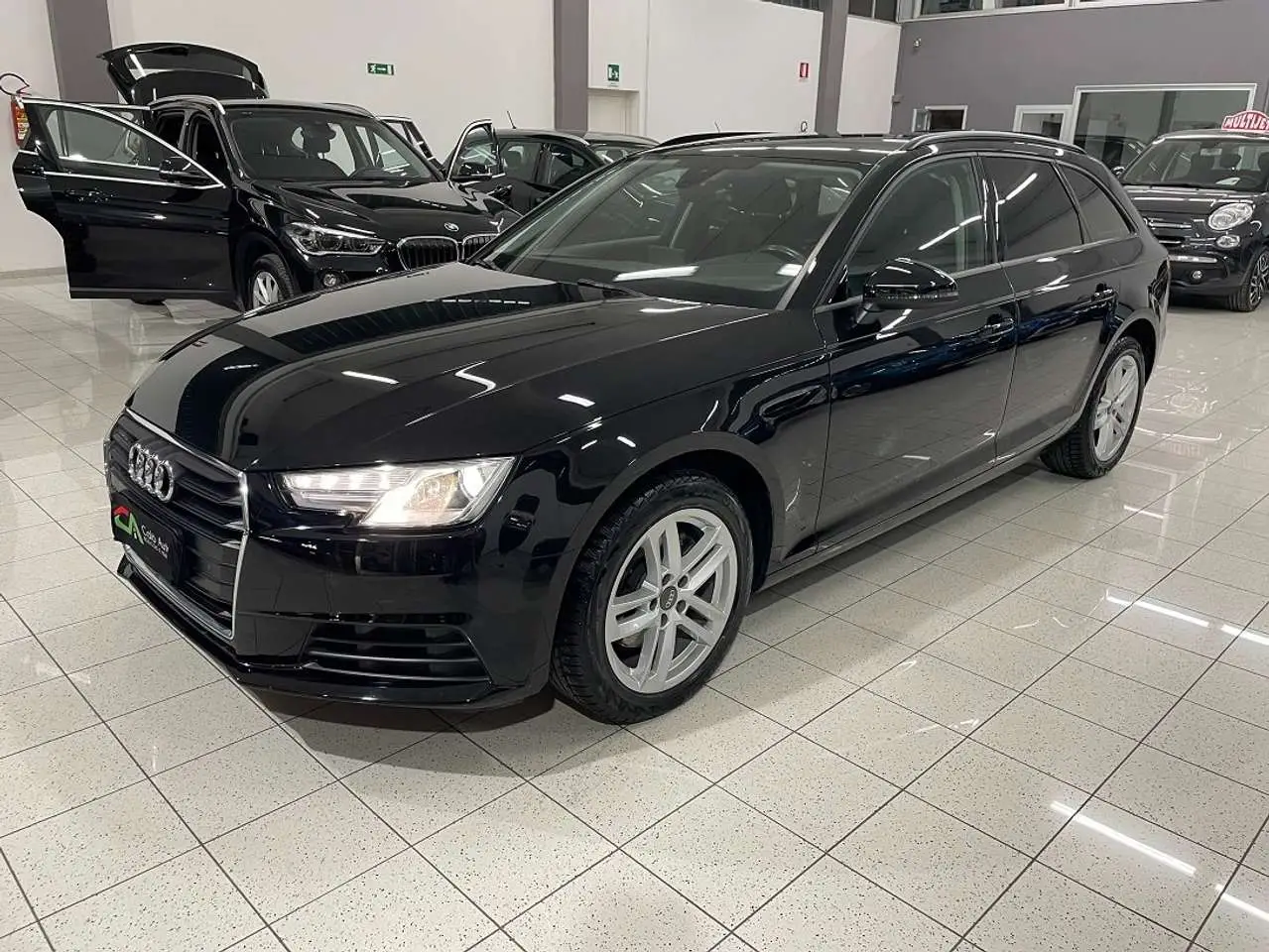 Photo 1 : Audi A4 2018 Diesel