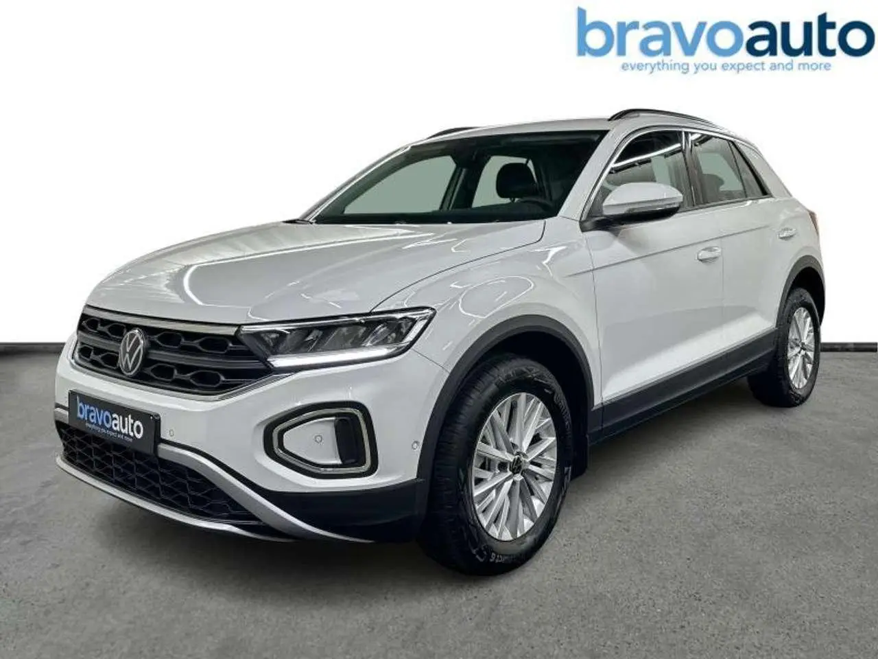 Photo 1 : Volkswagen T-roc 2023 Essence