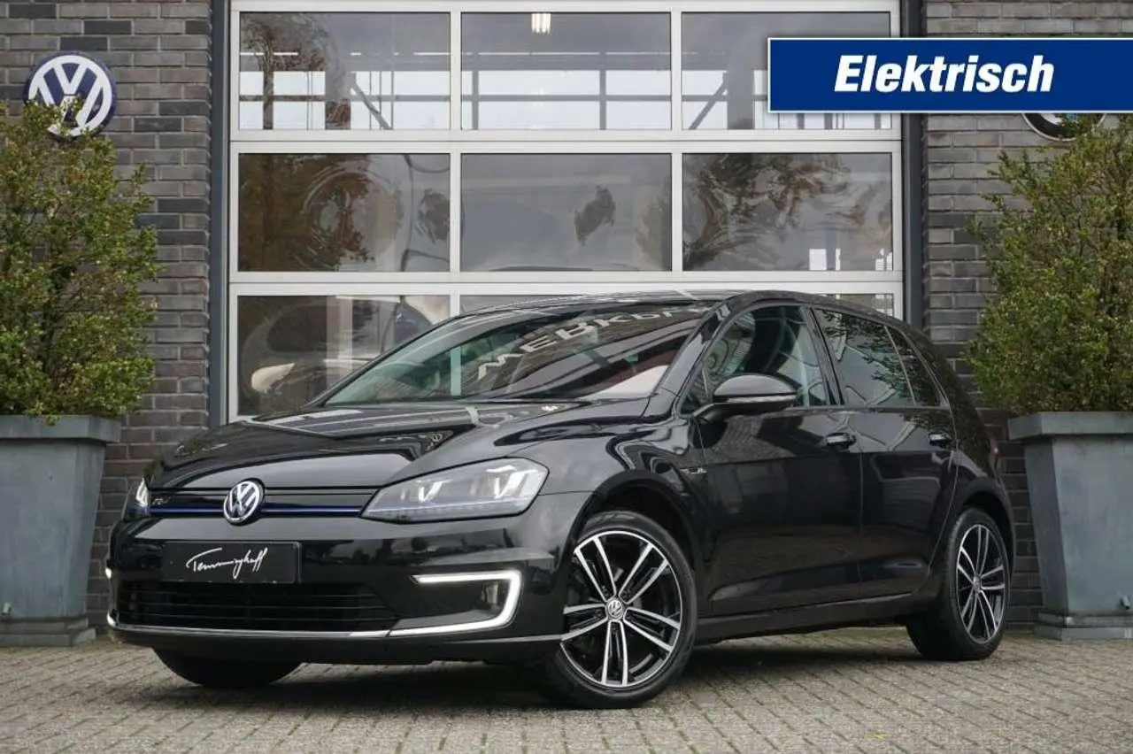 Photo 1 : Volkswagen Golf 2015 Electric