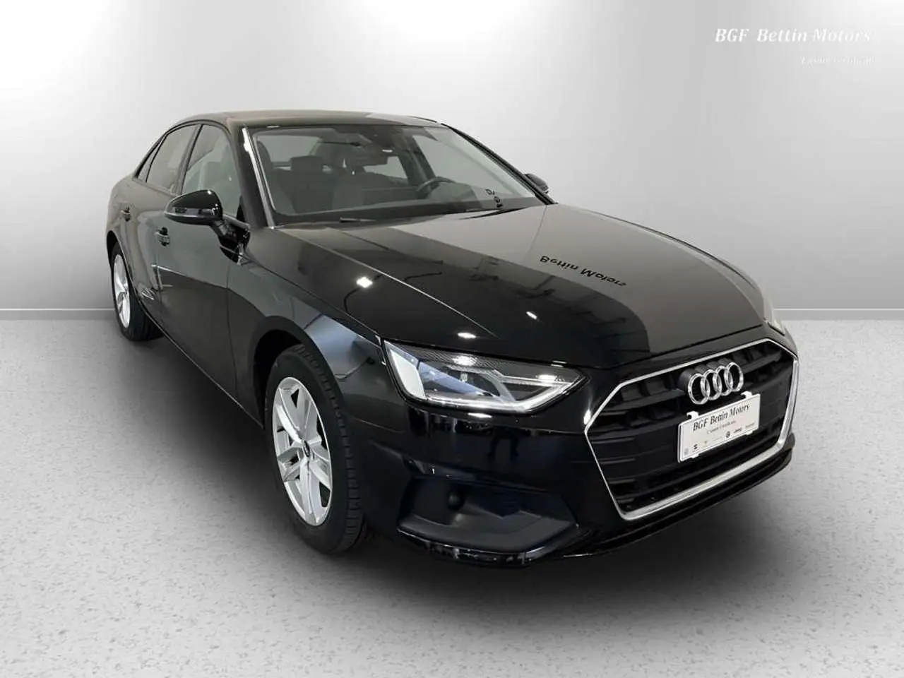 Photo 1 : Audi A4 2021 Hybride