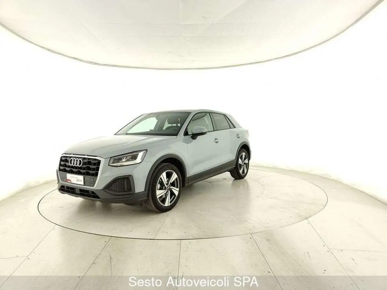 Photo 1 : Audi Q2 2021 Petrol