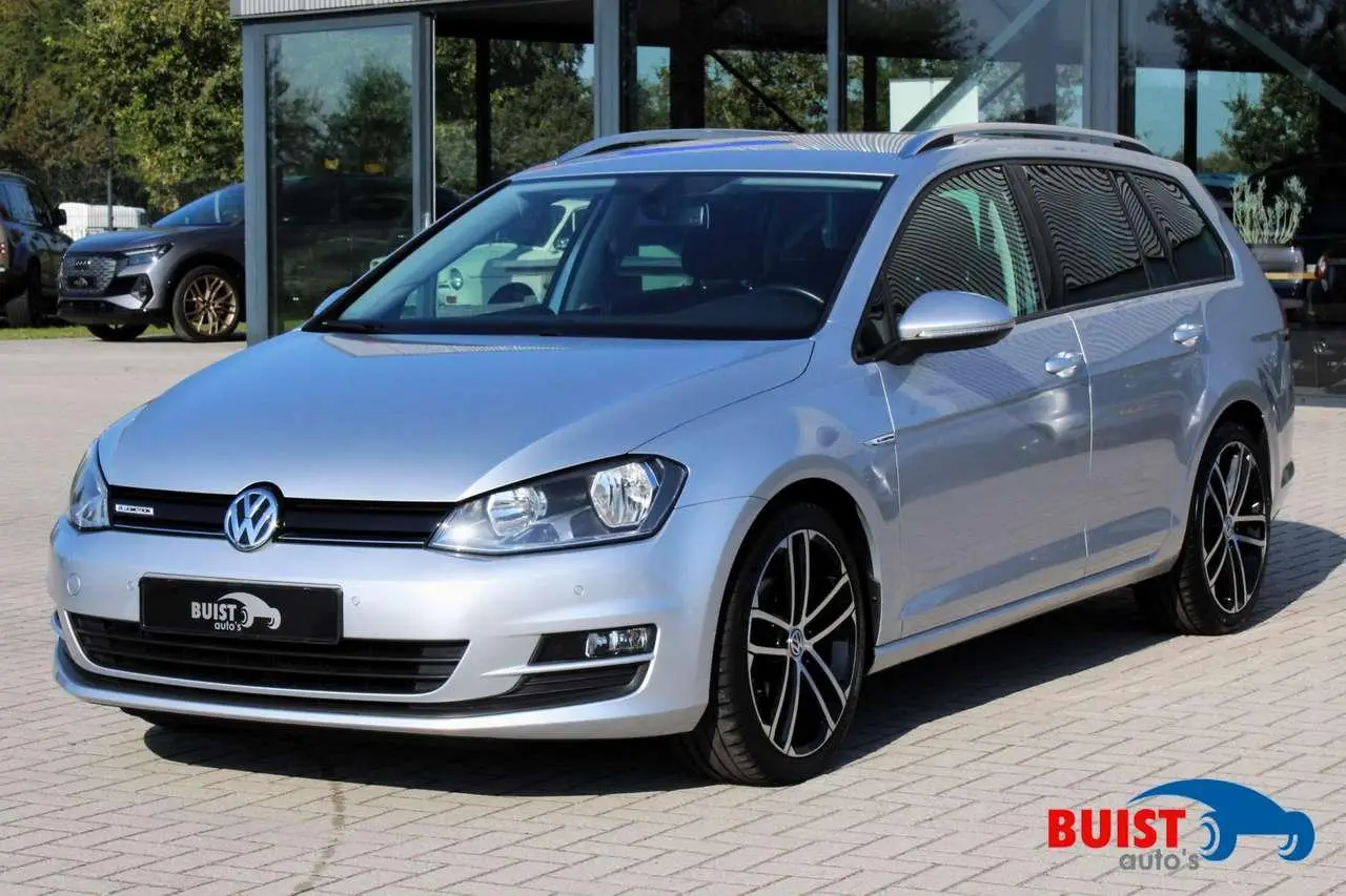 Photo 1 : Volkswagen Golf 2016 Petrol