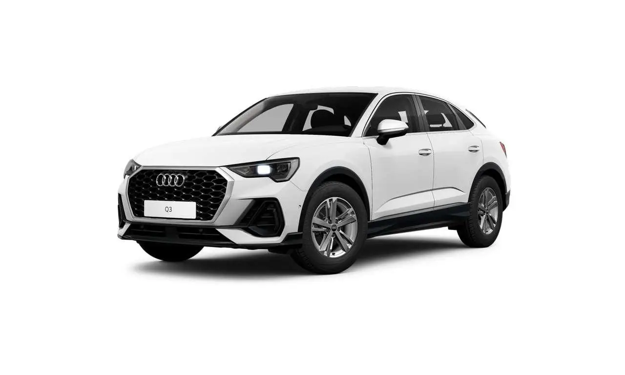 Photo 1 : Audi Q3 2024 Petrol