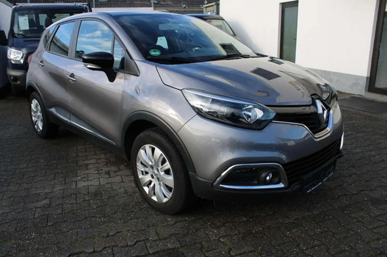 Photo 1 : Renault Captur 2017 Essence