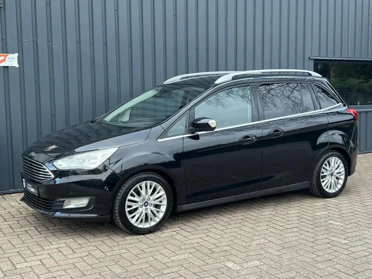 Photo 1 : Ford Grand C-max 2015 Petrol