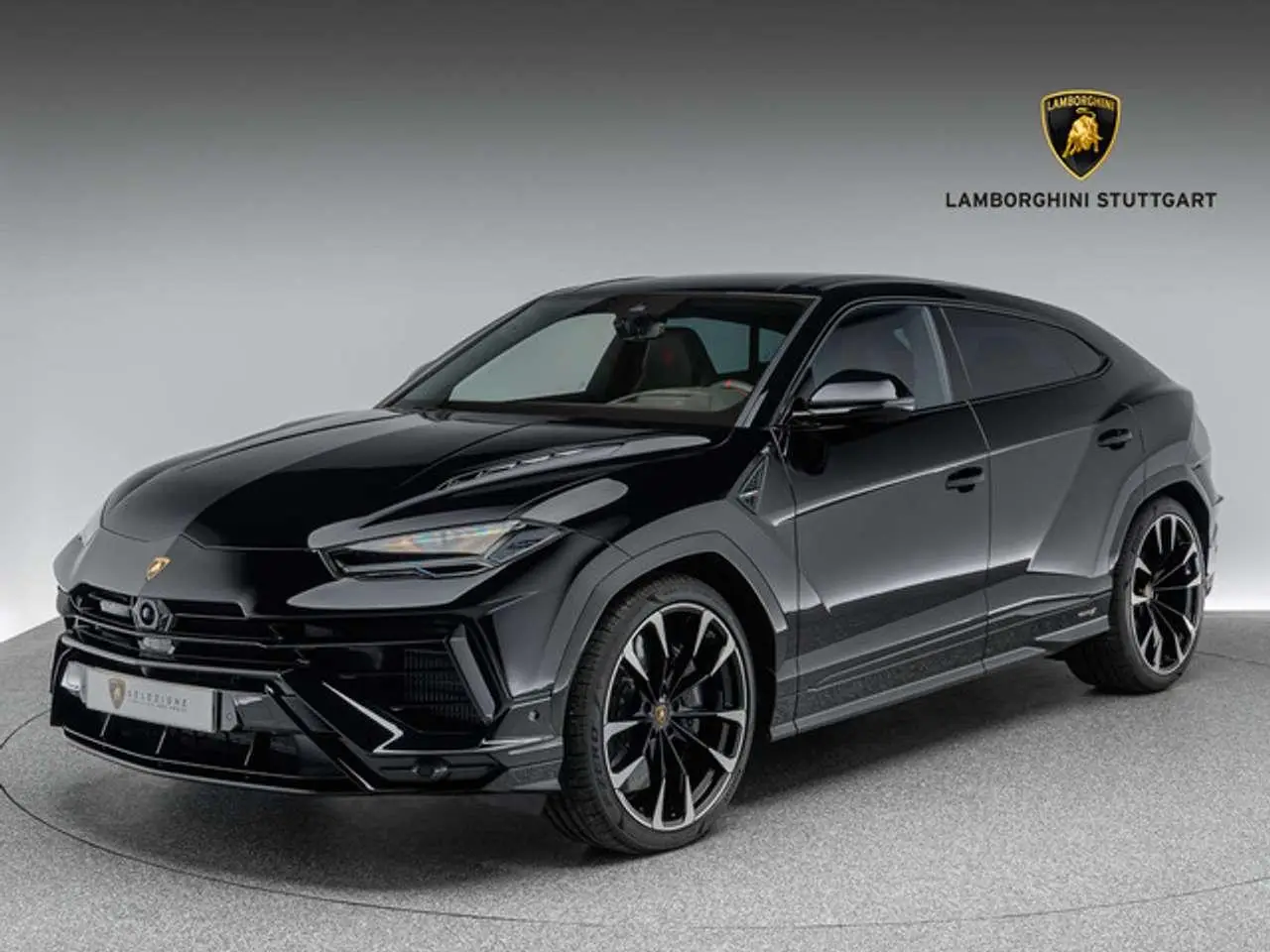 Photo 1 : Lamborghini Urus 2023 Petrol