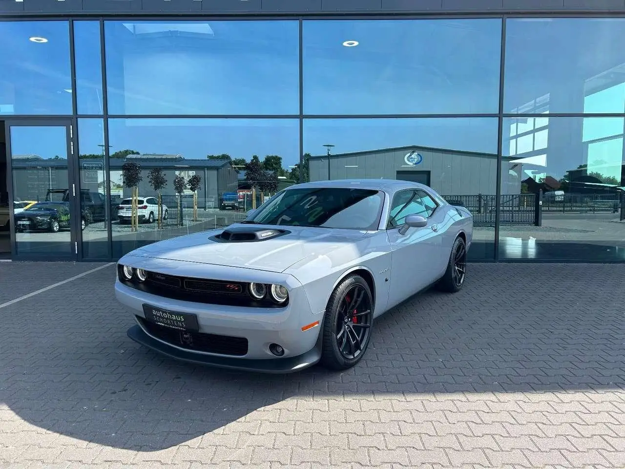 Photo 1 : Dodge Challenger 2023 Petrol