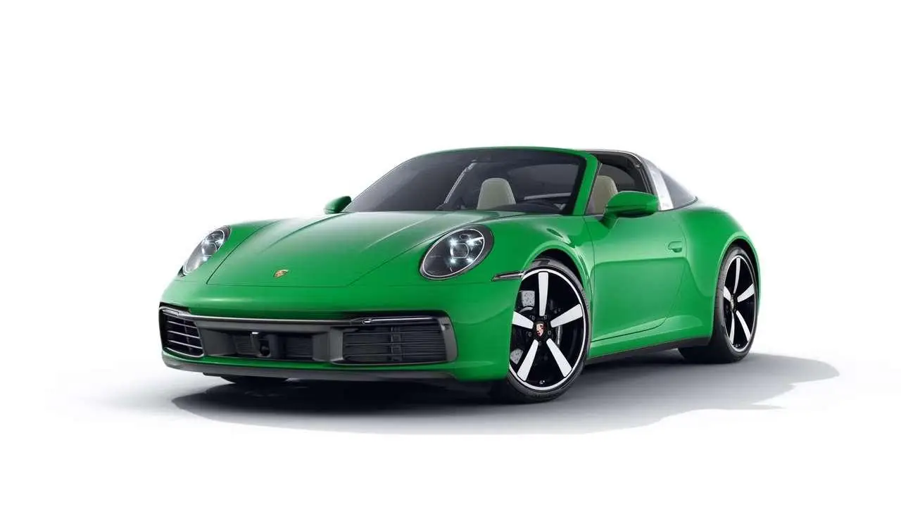 Photo 1 : Porsche 992 2021 Essence