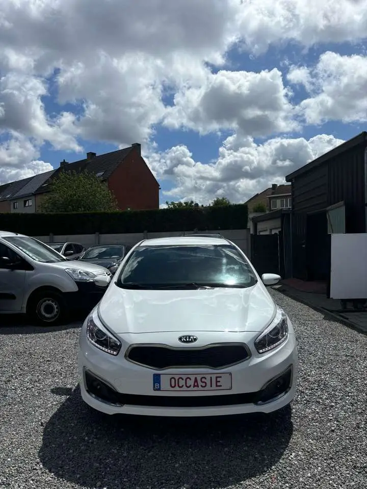 Photo 1 : Kia Ceed 2017 Petrol