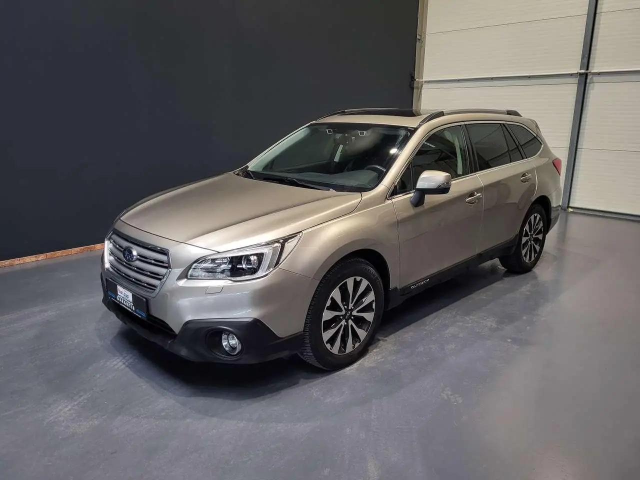 Photo 1 : Subaru Outback 2016 Diesel