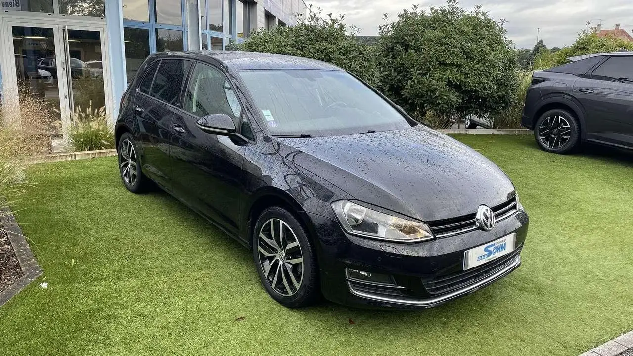 Photo 1 : Volkswagen Golf 2016 Petrol