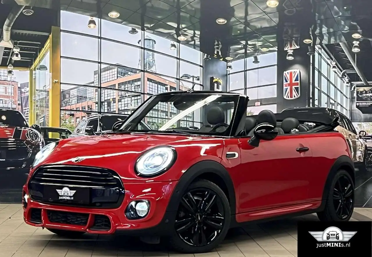 Photo 1 : Mini John Cooper Works 2017 Essence