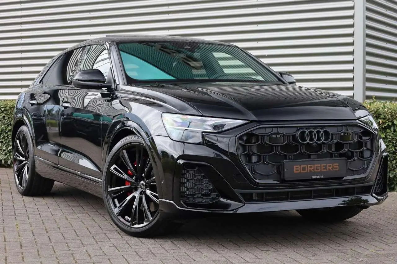 Photo 1 : Audi Q8 2024 Hybrid