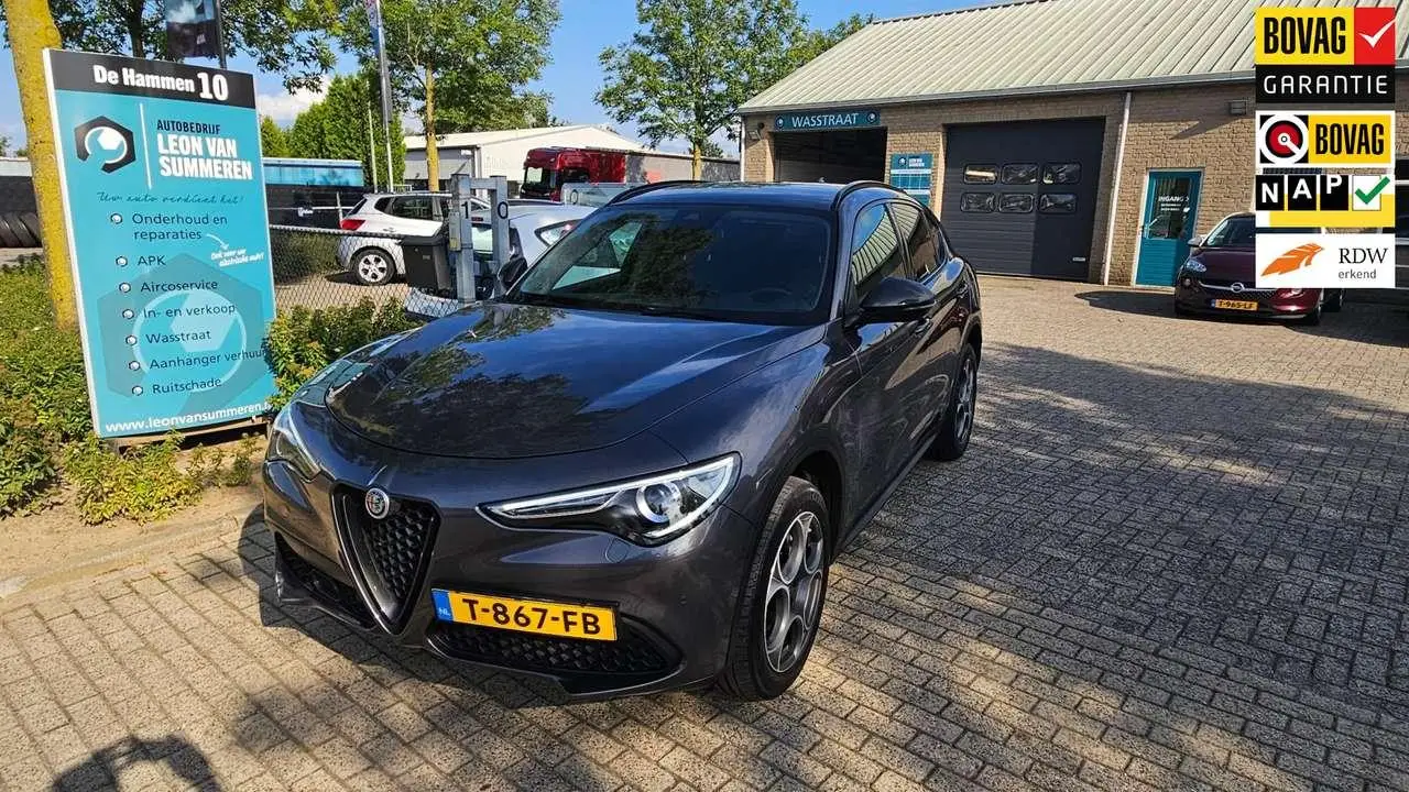 Photo 1 : Alfa Romeo Stelvio 2019 Essence