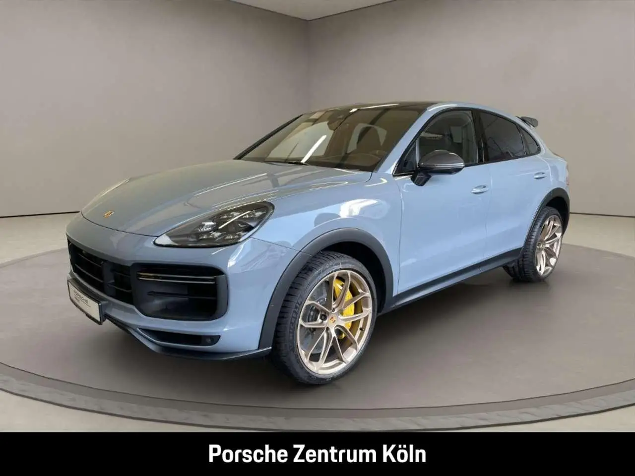 Photo 1 : Porsche Cayenne 2021 Petrol