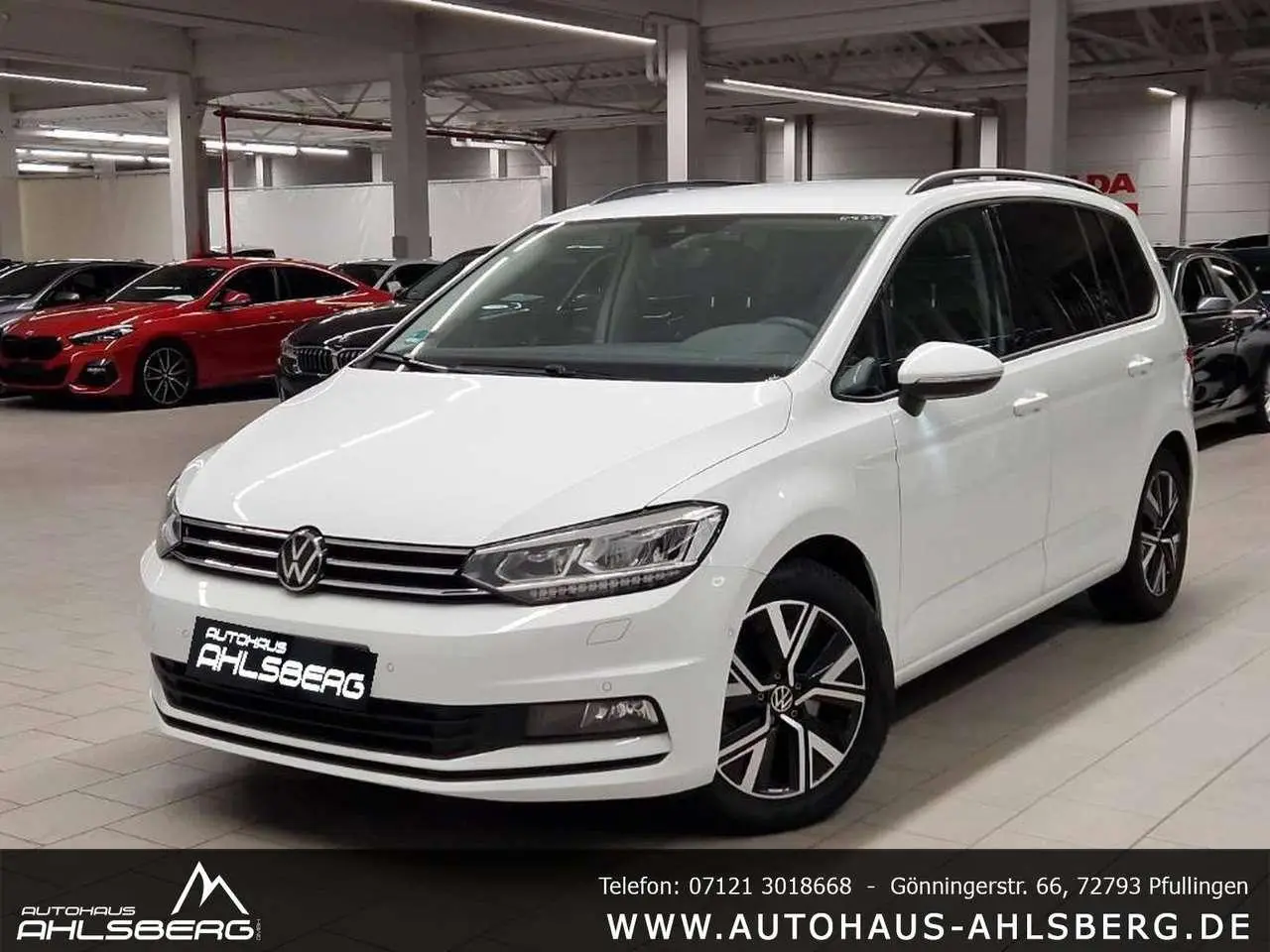 Photo 1 : Volkswagen Touran 2023 Essence