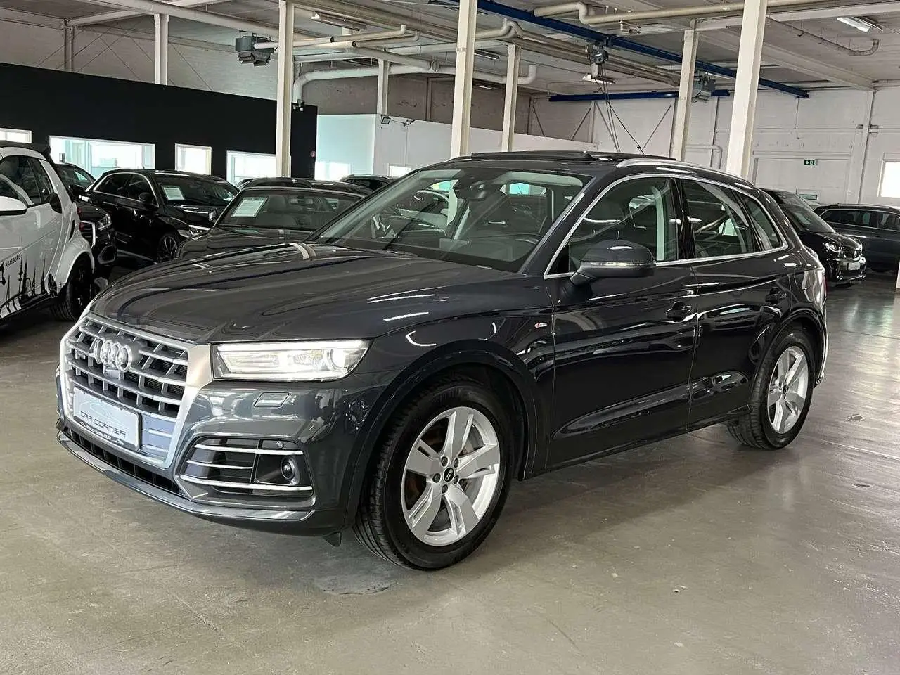 Photo 1 : Audi Q5 2020 Hybride