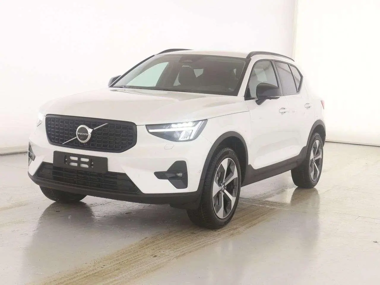 Photo 1 : Volvo Xc40 2024 Hybride