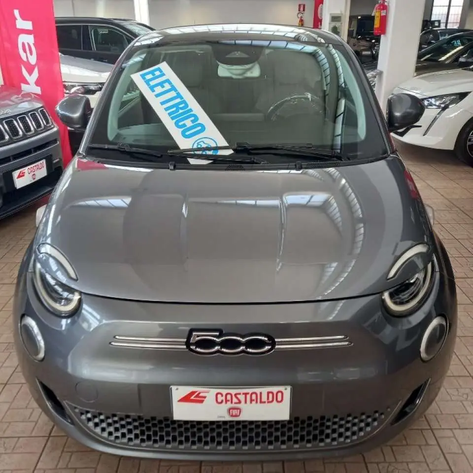 Photo 1 : Fiat 500 2021 Électrique