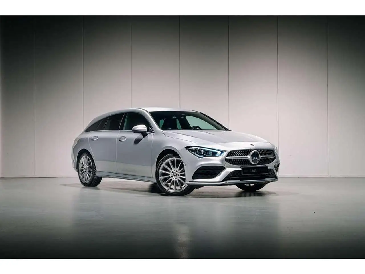 Photo 1 : Mercedes-benz Classe Cla 2023 Hybride