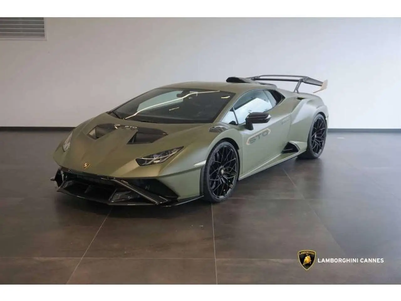 Photo 1 : Lamborghini Huracan 2021 Petrol