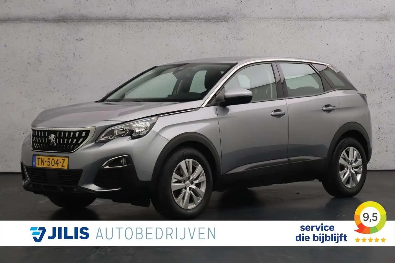 Photo 1 : Peugeot 3008 2018 Petrol