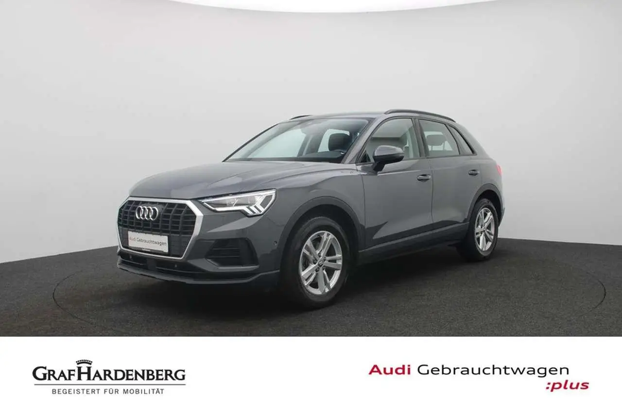 Photo 1 : Audi Q3 2020 Essence